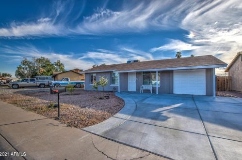 7725 Vermont Ave, Glendale, AZ 85303-5648