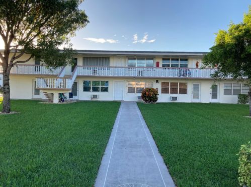 51 Bedford B, West Palm Beach, FL 33417-2279