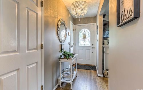 36 Sherman Ave, Bethpage NY  11714-2422 exterior