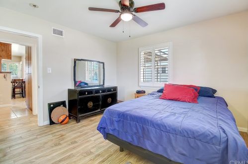 6928 Yellowstone Dr, Riverside CA  92506-3927 exterior