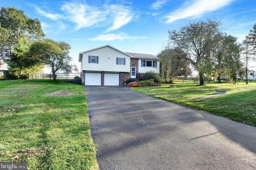 7 Dogwood Rd, Centre, PA 19541-9702