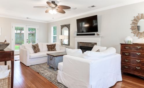 1291 Center Lake Dr, Mount Pleasant SC  29464-7419 exterior