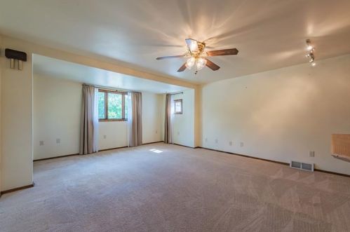 32 Tulip St, Adamsburg, PA 15611-9721