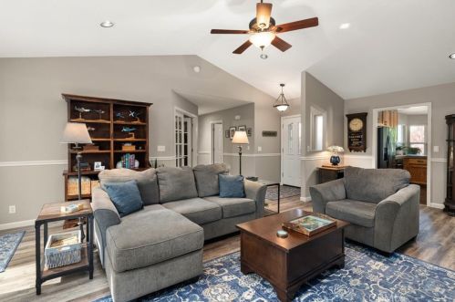 291 Pinyon Hills Dr, Chico CA  95928-3963 exterior