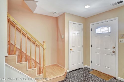 273 Stratford Pl, Morganville, NJ 07751-1722