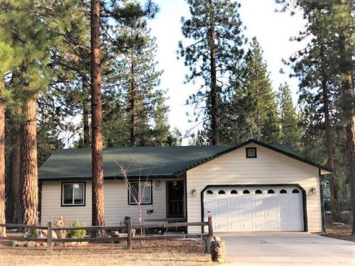 5743 Palmer Dr, Weed, CA 96094-9318