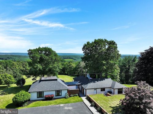 1130 Schuylkill Mountain Rd, Schuylkill Haven PA  17972-9139 exterior