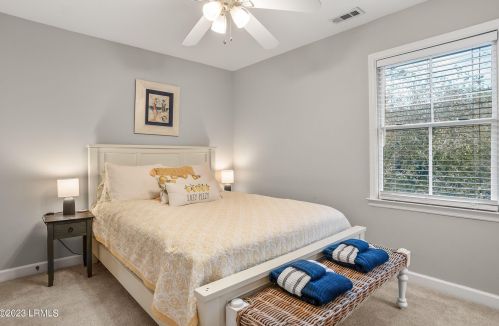 1305 Broad St, Beaufort SC  29902-6373 exterior