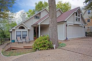 1110 Skyline Dr, Fayetteville, AR 72701-4464