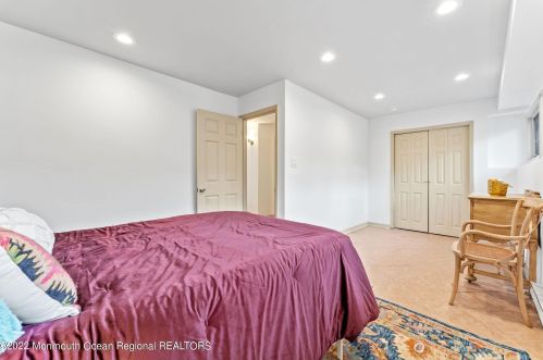 10 Mt Dr, Holmdel Village NJ  07733-1332 exterior