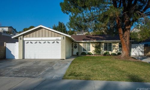 23003 Posada Dr, Santa Clarita, CA 91354-2211