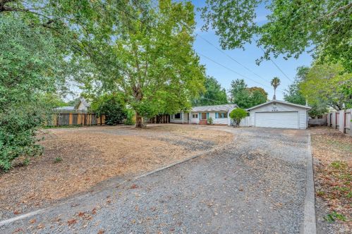 964 Kenmore Ln, Santa Rosa, CA 95407-6723