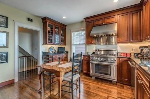 11 Fuller Ter, Swampscott MA  01907-2507 exterior