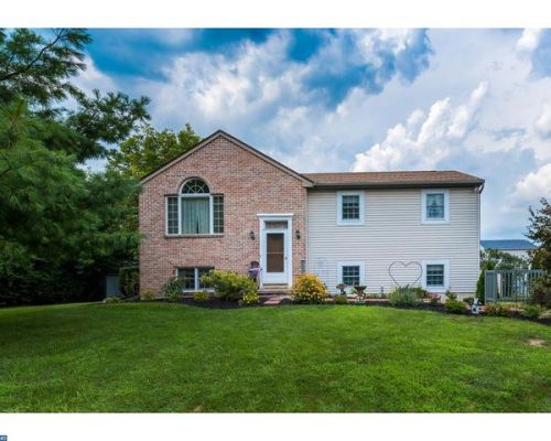289 Grant Ave, Dauberville, PA 19533-9522