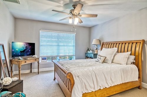 466 Sea Oats Dr, Sanibel FL  33957-5413 exterior