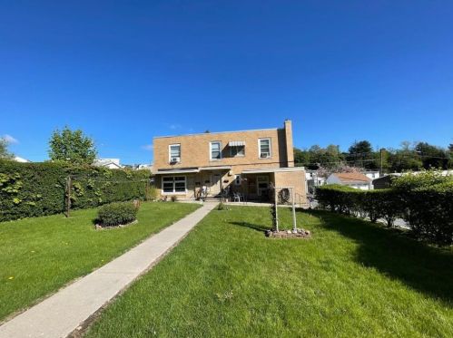 1734 Market St, Primrose, PA 17901-2106
