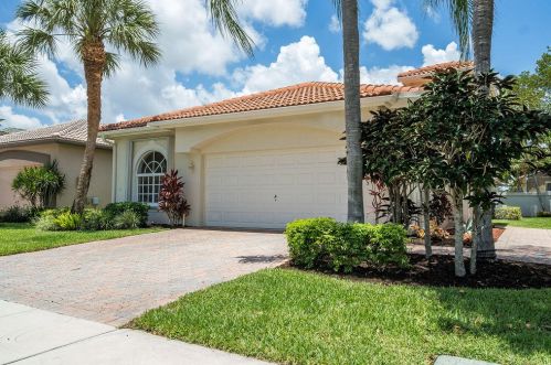 8015 Bellafiore Way, Boynton Beach, FL 33472-7152