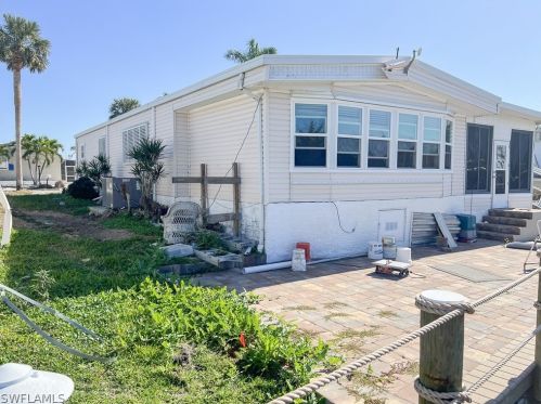 17850 Peppard Dr, Fort Myers Beach FL  33931-7147 exterior