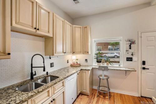 3517 Franklin St, Denver CO 80205-3324 exterior