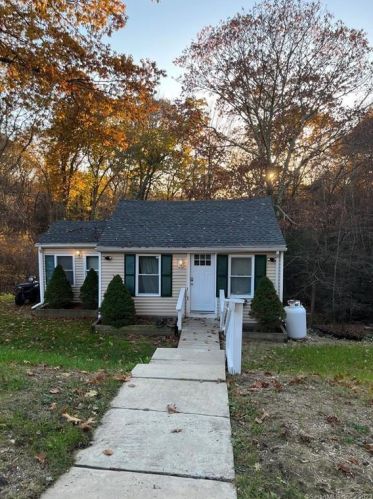 37 Summit View Rd, Terryville, CT 06786-7201