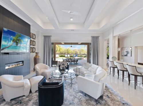 4252 Deephaven Ln, Naples FL  34119-8616 exterior