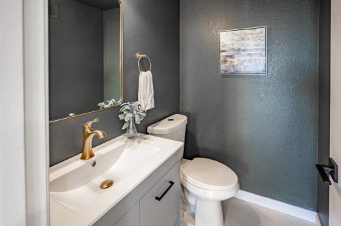 2408 Emily Ln, South San Francisco CA  94080-5263 exterior