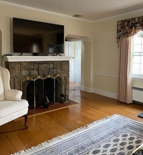 28 Parkway Cir, Mount Vernon NY  10552-1916 exterior