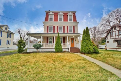 189 Green St, Woodbridge, NJ 07095-2120