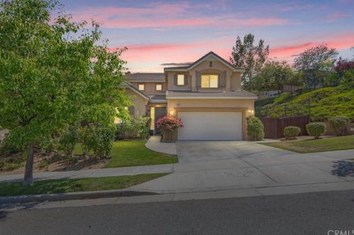31921 Cedarhill Ln, Lake Elsinore, CA 92532-2617