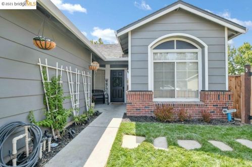 2018 Verona Ct, Oakley, CA 94561-4155
