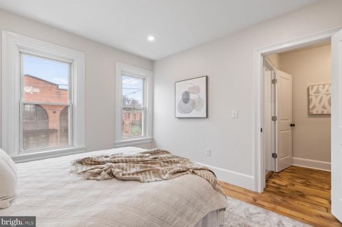 504 Lemon St, Lancaster PA  17603-3323 exterior