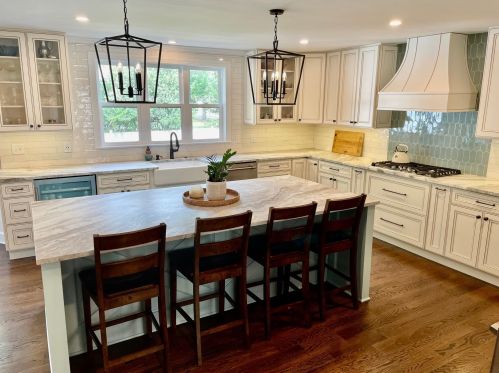 1168 Farm Quarter Rd, Mount Pleasant SC  29464-9543 exterior