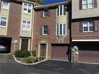 12 Hennig Dr, Pittsburgh, PA 15236-1581