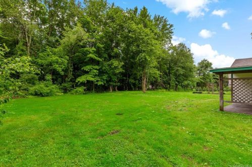 2751 Quaker Church Rd, Yorktown Hgts NY  10598-3346 exterior