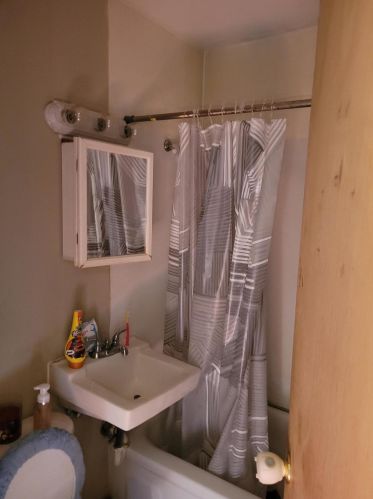 504 76, Milwaukee WI 53219-2824 exterior