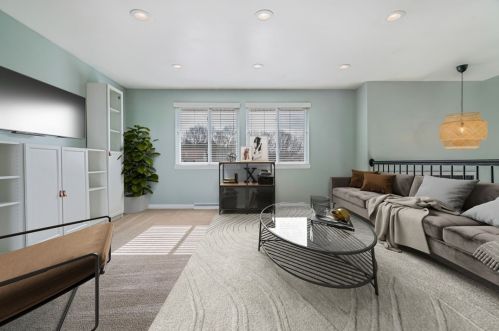 2422 Rolling Farms Rd, Glenshaw PA  15116-2564 exterior