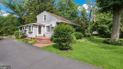 504 Hill Ave, Langhorne PA  19047-3949 exterior