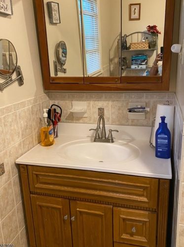 185 Orange Ave, Irvington NJ  07111-2034 exterior