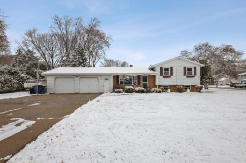 2291 Finger Rd, Green Bay, WI 54302-4065