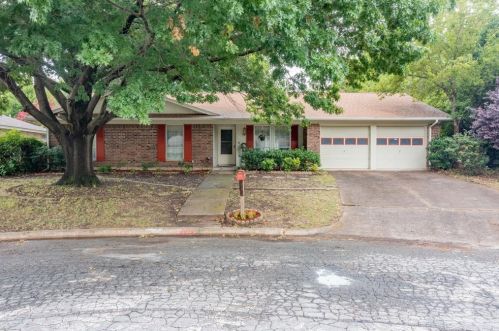 2313 Vanderbilt Ct, Denton, TX 76201-0716
