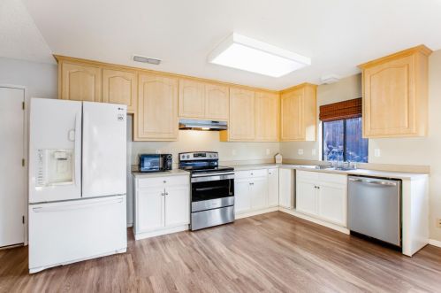 8360 Cranford Way, Citrus Heights CA  95610-3352 exterior