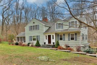 58 Turner Dr, Chappaqua, NY 10514-1117