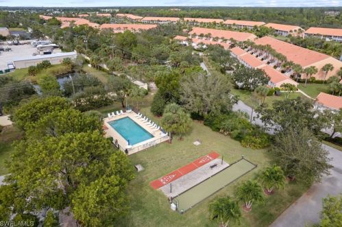 6720 Beach Resort Dr, Naples FL  34114-7567 exterior