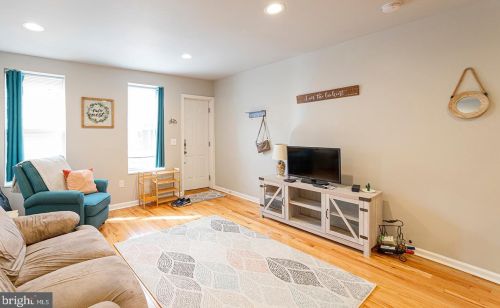 2135 Manton St, Philadelphia PA  19146-4312 exterior