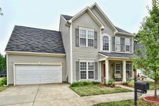 6828 Olmsford Dr, Huntersville, NC 28078-6416