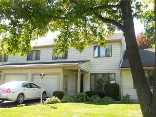 5 Gatewood Dr, Waterville, OH 43566-1071