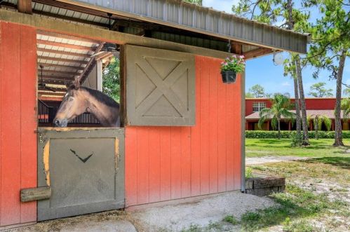 1821 Richards St, Naples, FL 34120-3932