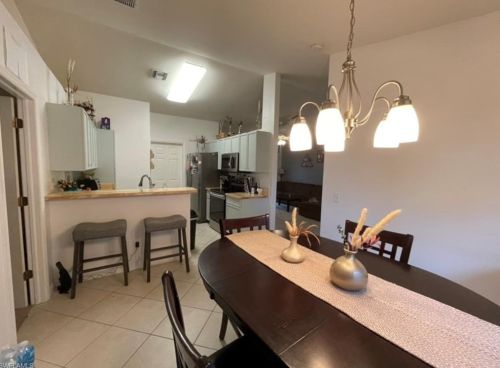 1705 2nd Ave, Cape Coral FL  33909-5202 exterior