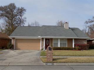 2549 Long Branch Dr, Marrero, LA 70072-5852