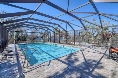 411 Lake Murex Blvd, Sanibel FL  33957-5536 exterior